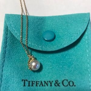 tiffany signature pearl necklace Off 65